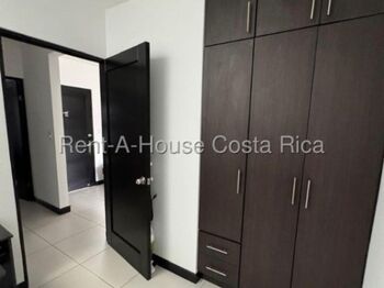 Venta de Casa en El Guarco-El Tejar. RAH 26-1466 in El Tejar, El Guarco, Cartago — $160,000 - Photo 4 of 13