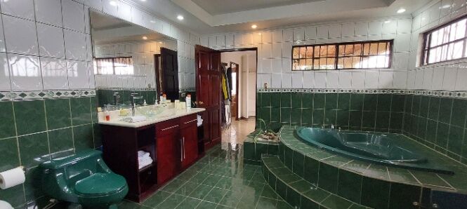 Espectacular casa con espacios de lujos en Coronado #26-1766 GS in San Rafael, Vázquez de Coronado, San José — $480,000