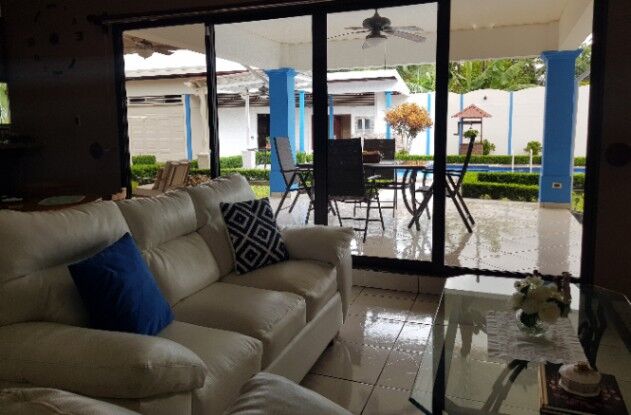 GANGA - HERMOSA CASA EN LA PALMA (cerca de playas Bandera, Bejuco y Esterillos) en Jacó, Garabito, Puntarenas — $360,000