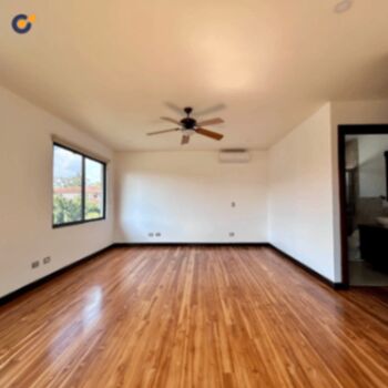 Alquiler de casa en condominio en Lindora, Santa Ana en Pozos, Santa Ana, San José — $3,800 - Foto 4 de 9