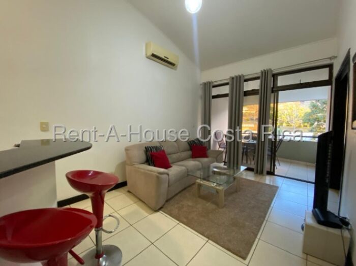 Se alquila apartamento con mucha luz natural en Santa Ana San José 26-1415 in Santa Ana, San José — $1,150