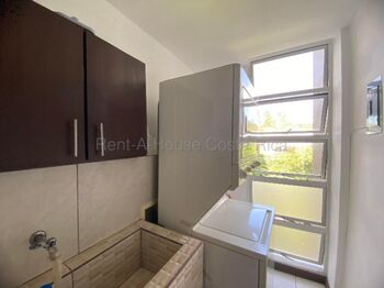 Alquiler de Apartamento Completamente Amoblado en Pozos de Santa Ana 26-1929 en Pozos, Santa Ana, San José — $1,300 - Foto 4 de 10