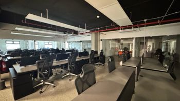 Venta/Alquiler de oficinas en Momentum Pinares, Curridabat (AD) in Sánchez, Curridabat, San José — $409,395 - Photo 2 of 21