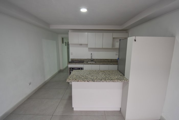Apartamento con Línea Blanca de 1 Habitación en Barrio Escalante en Carmen, San José — $104,900