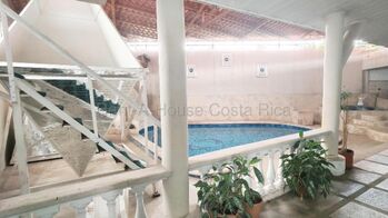 VENTA DE PROPIEDAD CON INGRESOS ACTIVOS. 6 APARTAMENTOS ALQUILADOS TODOS. in San Rafael, Escazú, San José — $600,000 - Photo 5 of 10