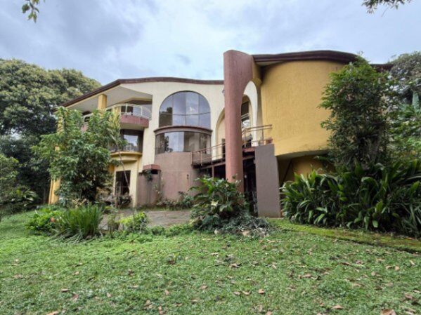Venta de Casa +2 APTOS en La Unión, Cartago. en Tres Ríos, La Unión, Cartago — $580,000