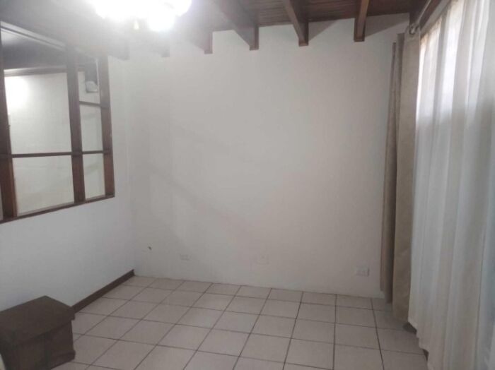 Venta | Casa esquinera de 4 habitaciones en Hatillo #26-899 GS en Hatillo, San José — $130,000
