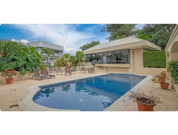 VENDO PENTHOUSE EN ESCAZÚ. en Escazú, San José — $395,000