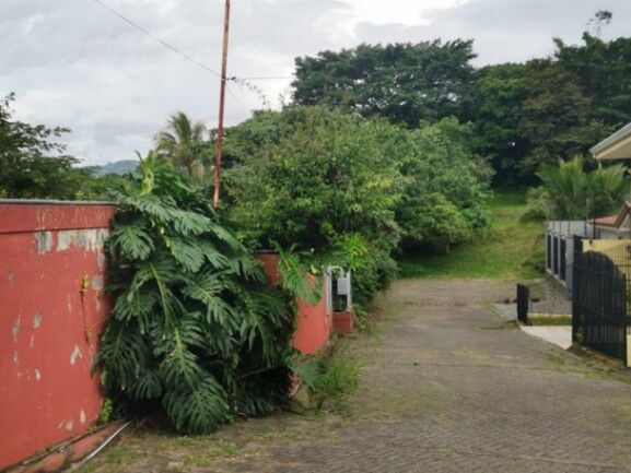 Se vende amplio lote de 1,252m2 en San Rafael Escazú 23-151 in San Rafael, Escazú, San José — $231,620