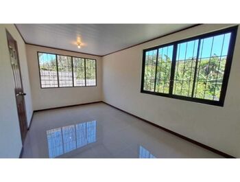 VENDO 2 CASAS EN LA TRINIDAD DE MORAVIA. en La Trinidad, Moravia, San José — 69 000 000 ₡ - Foto 4 de 20