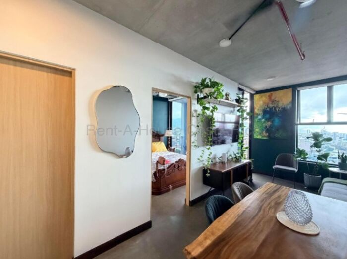 Se vende apartamento en Carmen San José 26-1783 in Carmen, San José — $165,000