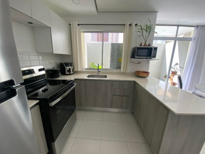 VENTA DE HERMOSA CASA EN MONTES DE OCA in San Pedro, Montes De Oca, San José — $170,000