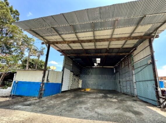Galerón: Taller/OfiBodega in San Vicente, Moravia, San José — ₡ 675 000
