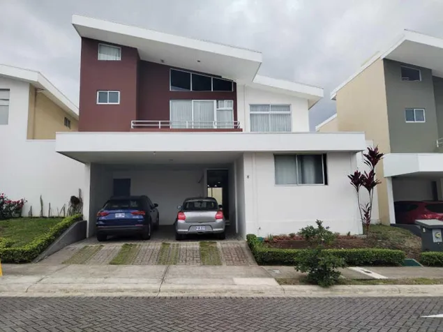 Venta de Casa en Montes de Oca-Sabanilla. RAH 27-675 in Sabanilla, Montes De Oca, San José — $450,000