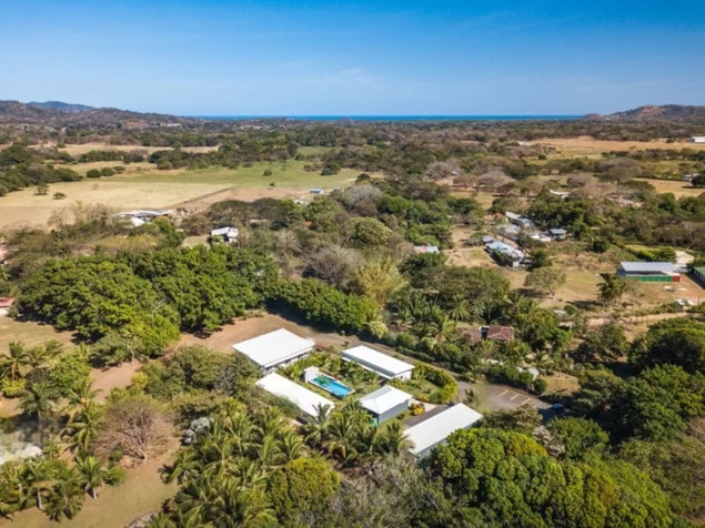 Exclusivo Bed & Breakfast Boutique en Venta Tamarindo in Tamarindo, Santa Cruz, Guanacaste — $1,180,000 - Photo 2 of 27