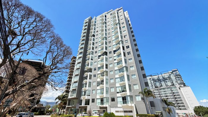 Venta/Alquiler apto con vista a la montaña y ciudad, Rohrmoser. (FE) en Pavas, San José — $220,000