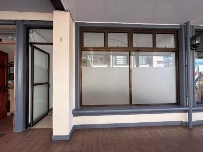 Se alquila local comercial en San Rafael Escazú 26-1299 en San Rafael, Escazú, San José — $600