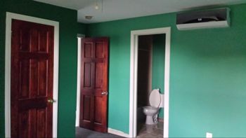 Casa en dos plantas zona residencial Playa Jacó en Jacó, Garabito, Puntarenas — $149,000 - Foto 2 de 13