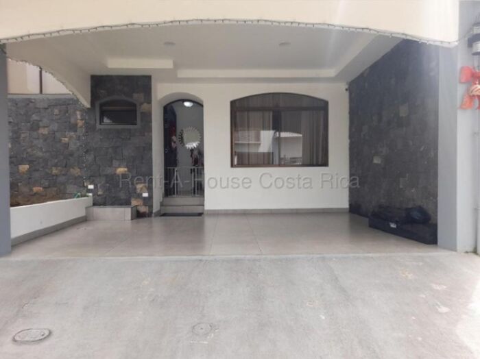 Se alquila casa en El Coyol Alajuela 27-191 en San José, Alajuela — $1,800