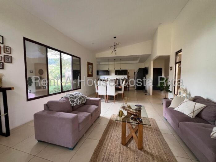 Venta de Impresionante Casa en Santa Ana / Mls. 26-1487 OFC JB en Piedades, Santa Ana, San José — $435,000