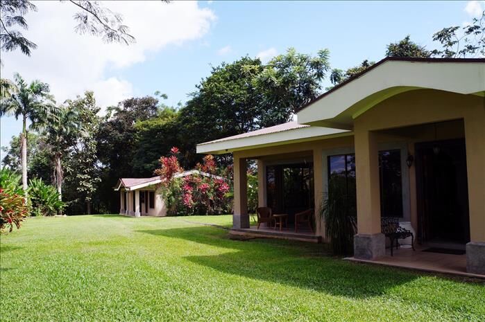 ALQUILER DE CASA COMERCIAL ALAJUELA, SAN CARLOS, LA FORTUNA en La Fortuna, San Carlos, Alajuela — $3,000