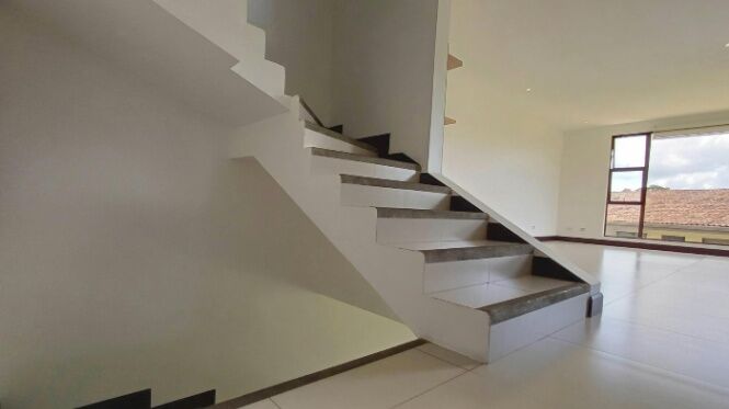 Venta de Casa en Montes de Oca, San José. in Sabanilla, Montes De Oca, San José — $375,000