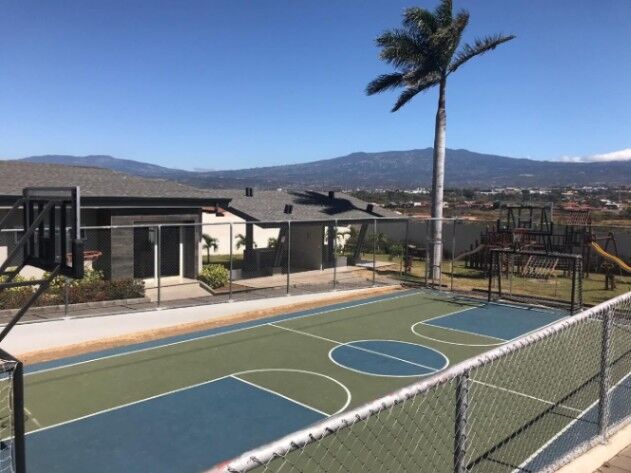 Venta de Casa Moderna en Guachipelin, Escazú / Mls. 25-1578 OFC JB in San Rafael, Escazú, San José — $320,000