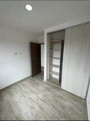 Lindo apartamento en alquiler en San Rafael, Escazú, San José — $1,700 - Foto 5 de 7