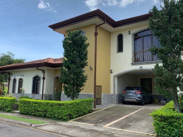 Casa alquilada en Condominio en La Guácima. Veredas del Arroyo en Guácima, Alajuela — $415,000 - Foto 2 de 19