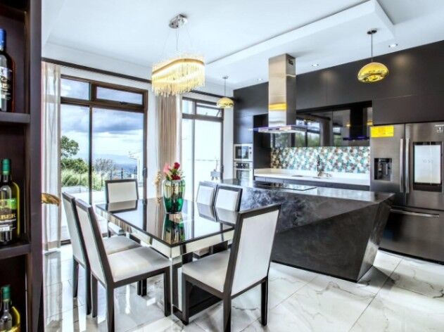 Venta de Casa de Lujo de 350mt en Alajuela 26-646 in Sabanilla, Alajuela — $464,000