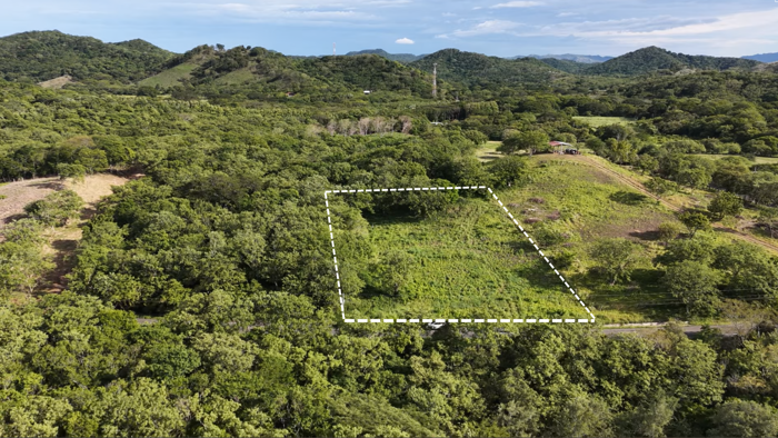 Oportunidad de Inversión | Terreno de 6.000 m² con vista al mar en La Cruz, Guanacaste — $450,000 - Foto 2 de 15