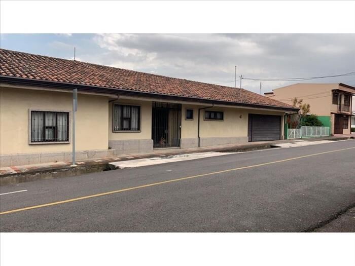VENTA DE CASA, HEREDIA, SANTO DOMINGO in Santo Domingo, Heredia — $450,000