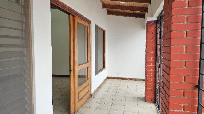 Alquiler de Casa en Freses, Curridabat. in Granadilla, Curridabat, San José — $2,200