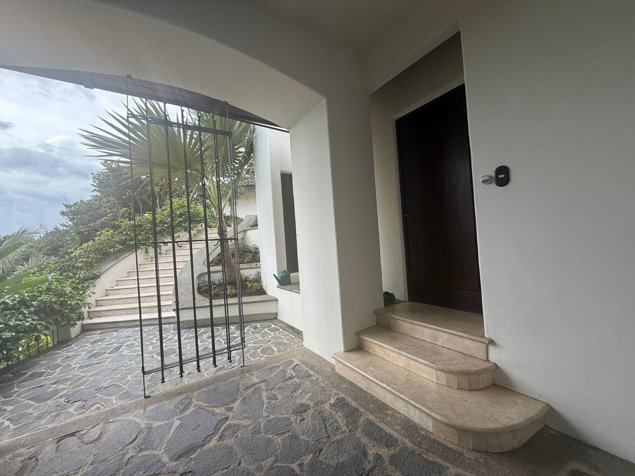 VENTA DE CASA Y APARTAMENTO, SANTA ANA, ECORESIDENCIAL VILLA REAL in Santa Ana, San José — $1,850,000 - Photo 3 of 25
