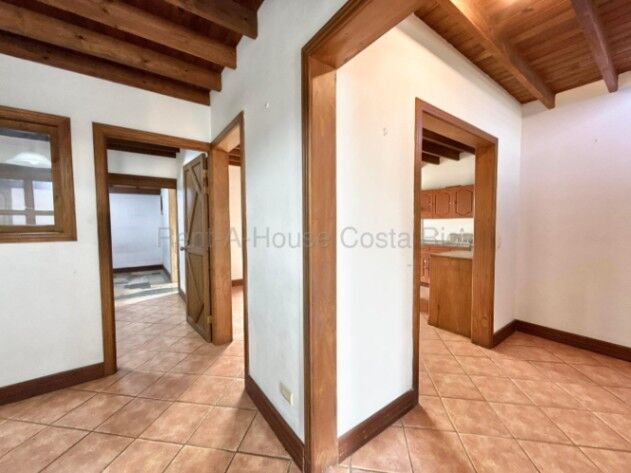 Se vende casa en Heredia Centro 26-1661 en Heredia — ₡ 120 000 000