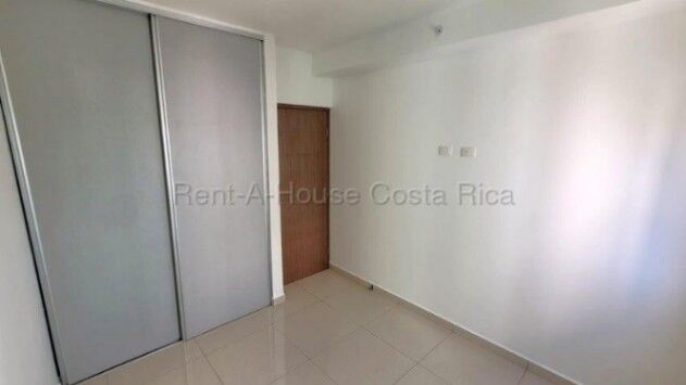 Alquiler de Apartamento en Bambú Rivera, Tibás. en Cinco Esquinas, Tibás, San José — $1,200