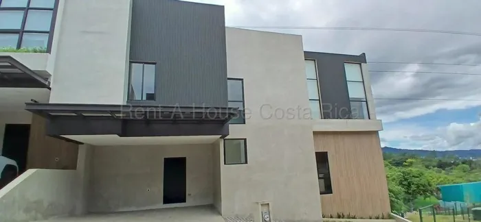 Alquiler de Casa en Escazú. RAH 27-815 in Escazú, San José — $2,200