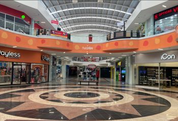 Local comercial en venta en Mall Paseo de las Flores