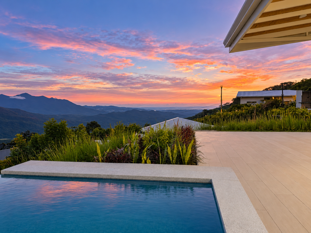 Residencia contemporánea recién construida con vistas al mar en Atenas, Alajuela — $1,250,000 - Foto 2 de 35