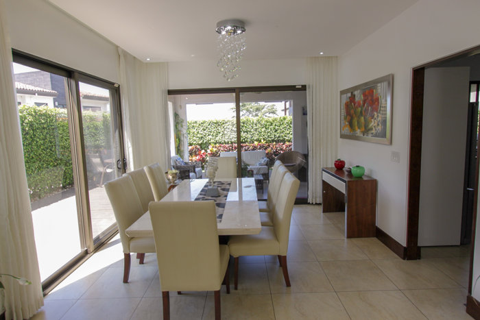 Casa de lujo en venta Lomas del Valle in Santa Ana, San José — $770,000