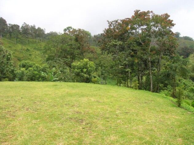 Propiedad en Venta con Vista al Lago Arenal – Nuevo Arenal, Guanacaste in Arenal, Tilarán, Guanacaste — $360,000
