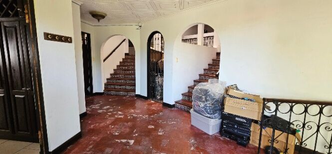 Se vende espaciosa casa en Carmen San José 26-576 in Carmen, San José — $815,000