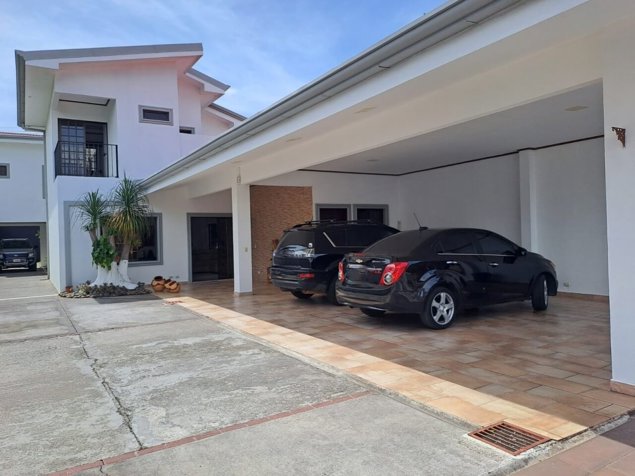 Sto Domingo Heredia 3 hab 2 plantas, piscina, rancho, área social in San Vicente, Santo Domingo, Heredia — ₡ 325 000 000 - Photo 3 of 45