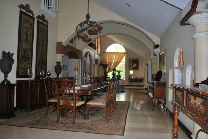 Casa de lujo con caballeriza, y terreno para desarrollo inmobiliario en Garita, Alajuela — $3,500,000 - Foto 2 de 39