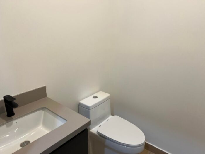 Apartamento tipo estudio de lujo para estrenar en Santa Ana #26-1048 GS en Santa Ana, San José — $1,300 - Foto 2 de 10