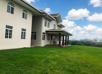VENTA Y ALQUILER DE CASA CON TERRENO DE 2 HECTÁREAS, CORONADO in Dulce Nombre de Jesús, Vázquez de Coronado, San José — $4,000 - Photo 3 of 18
