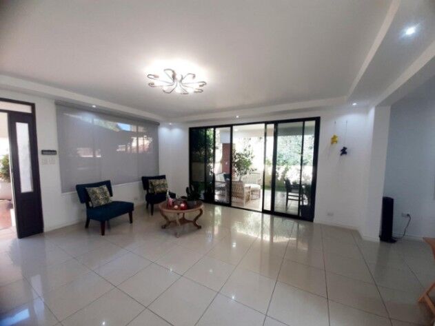 Venta de Casa en Santa Ana, San José. RAH 25-114 en Santa Ana, San José — $299,000 - Foto 3 de 10