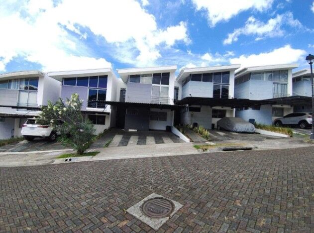 Venta de Practica Casa en San Rafael de Montes de Oca / Mls. 26-1289 OFC JB in San Rafael, Montes De Oca, San José — $220,000