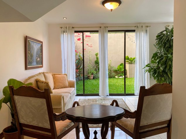 Venta de casa en Guachipelin de Escazú en Escazú, San José — $398,500
