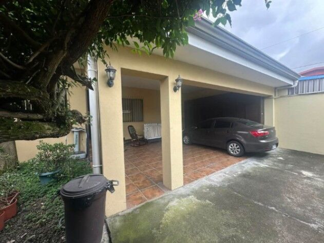 VENDO CASA DE UNA PLANTA EN ESCAZÚ. en Escazú, San José — ₡ 79 500 000